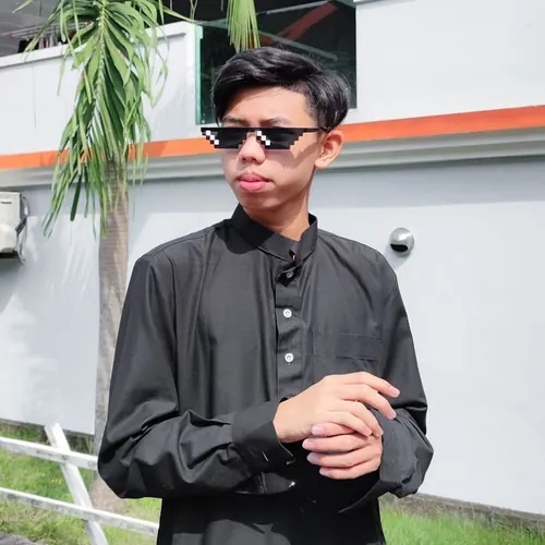 Aniqchickenchop avatar