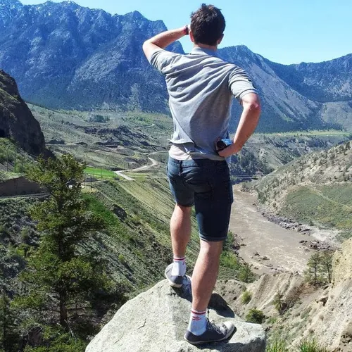 Globe Galloping avatar