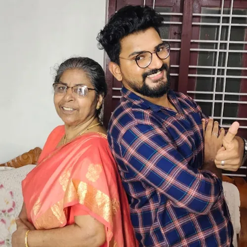 UNDA THAKKALI avatar