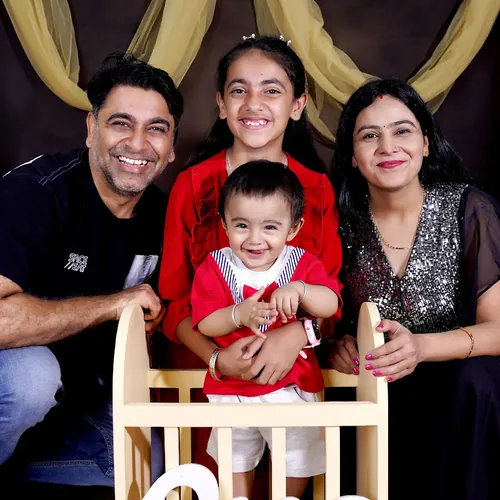 Samayra Narula and Family avatar